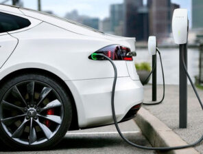 MOTOR launches an electric car-sharing platform in UAE