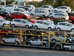 Egyptian expats can now import new cars and get a tax refund