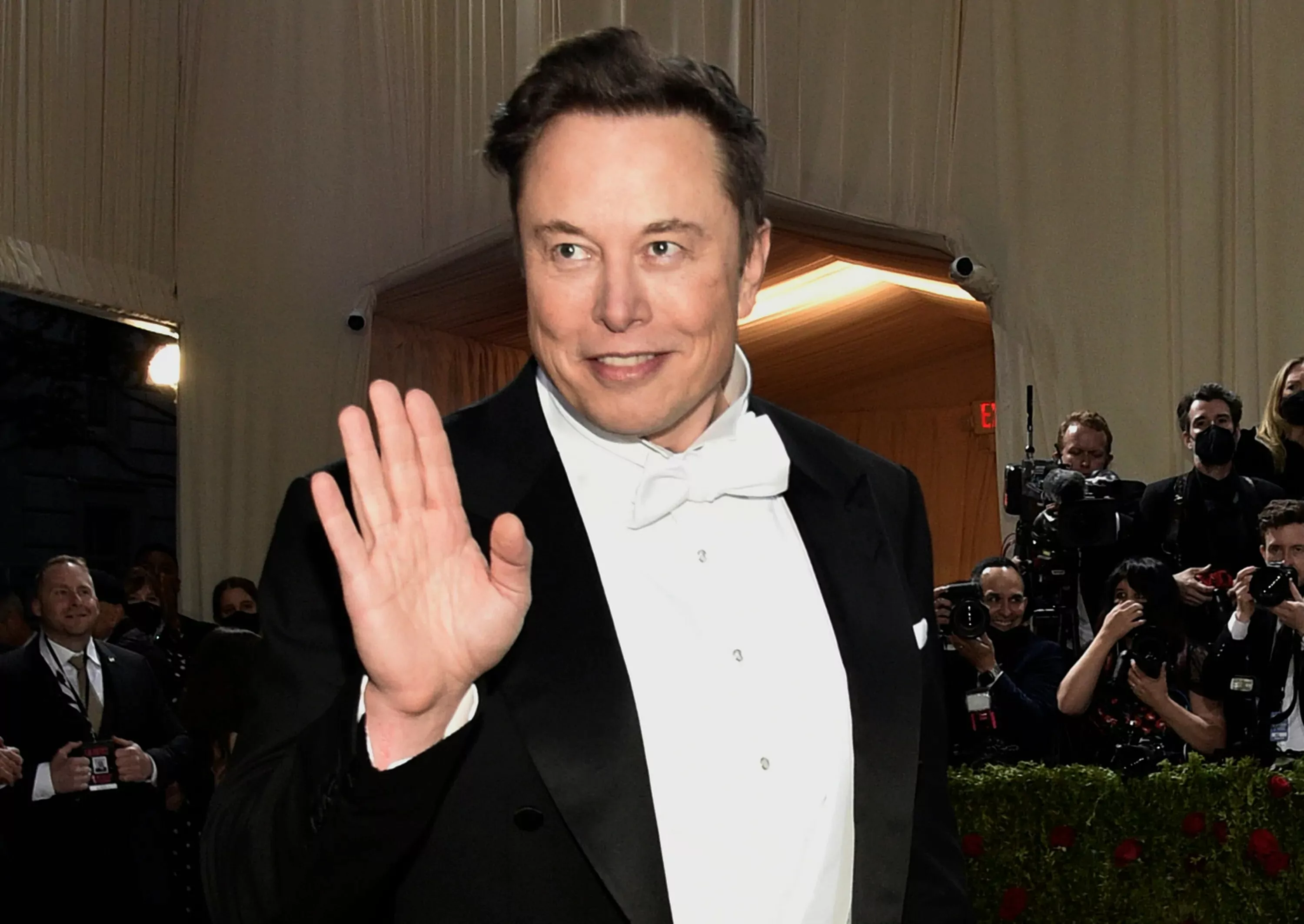 Elon Musk is buying Twitter, for real this time