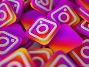 Instagram apologizes for randomly suspending hundreds of accounts
