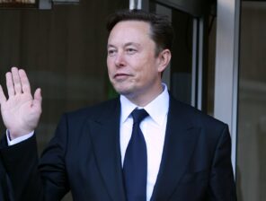 Elon Musk plans AI startup to rival OpenAI