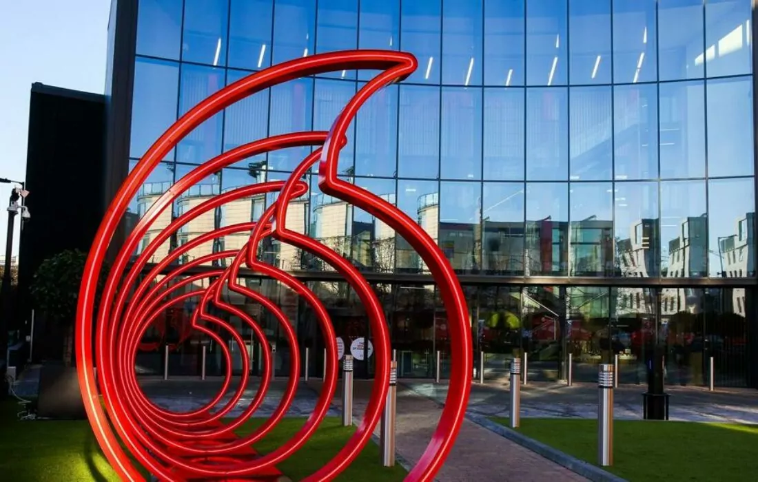 UAE’s e& sumbits offer to raise stake in Vodafone to 20%