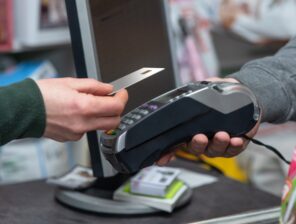 Central Bank of Egypt Implements New Regulations on Overseas Usage of Credit Cards