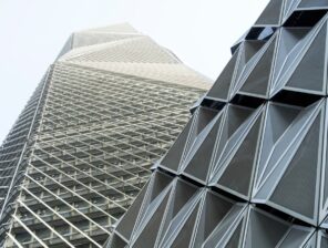 Saudi Arabia’s PIF Sees Assets Surge to USD940 Billion After Aramco Deal