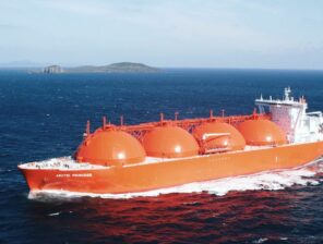 Egypt Starts Buying LNG to Avoid Shortages In Summer