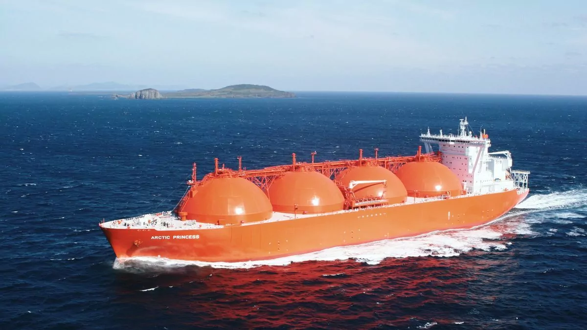 Egypt Starts Buying LNG to Avoid Shortages In Summer
