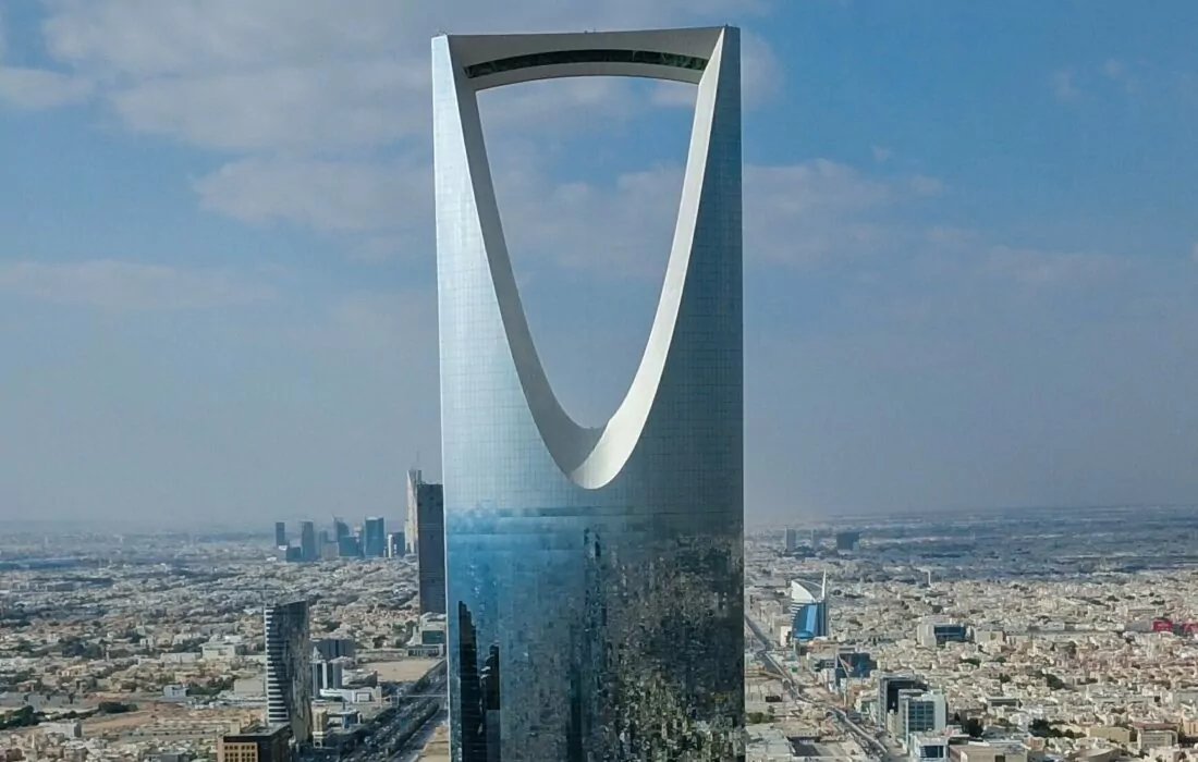 AI in Arab Hospitality: KSA’s Sara inaugurates New Era for Tourism!