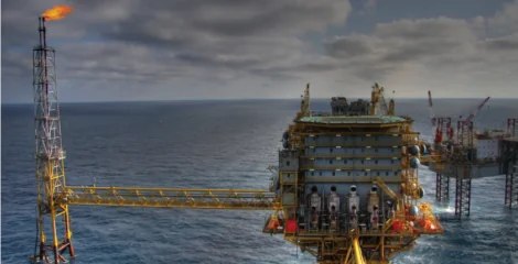 Oil Nears USD 80 in 6-Month High Amid Strait of Hormuz Closure Fears