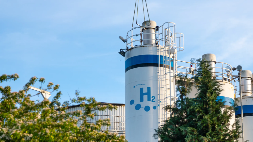 Hydrogen Utopia: Transforming Plastic Waste into Clean Energy in the MENA Region