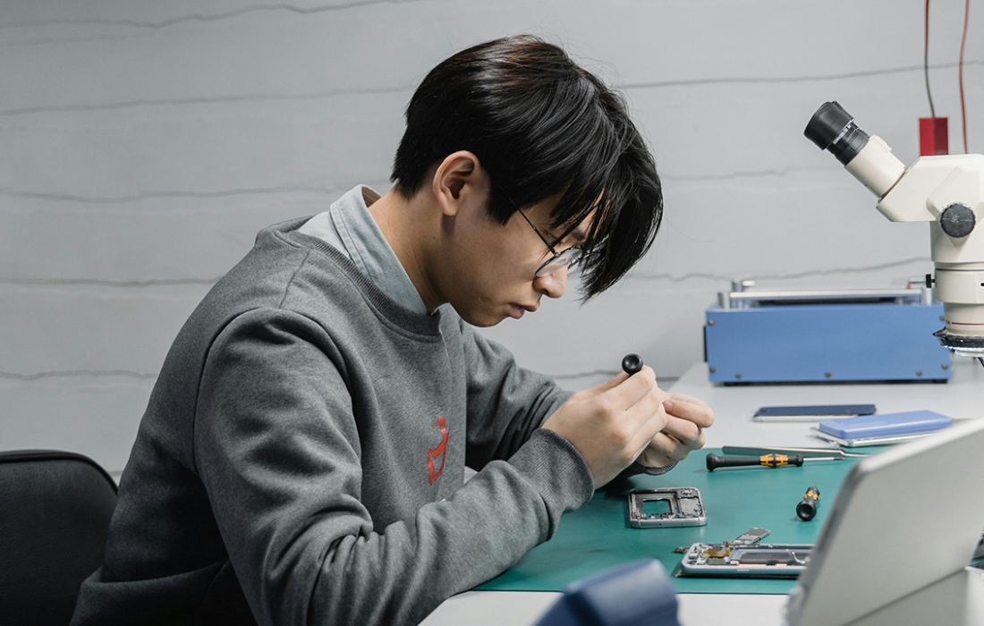 China Targets Young STEM Talent With Flexible New Visa Program