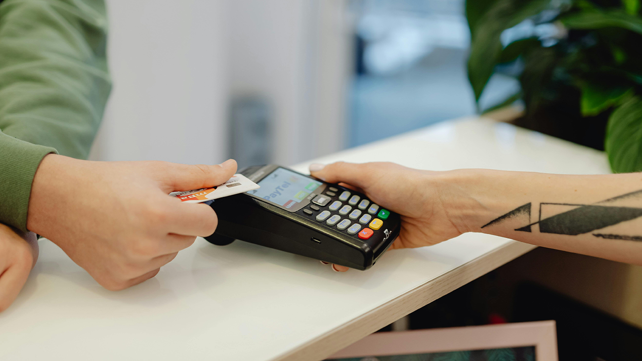 CBE Eases Rules for Using Credit Cards Abroad