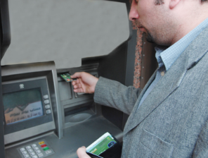 Egyptian Banks Hike Administrative Fees