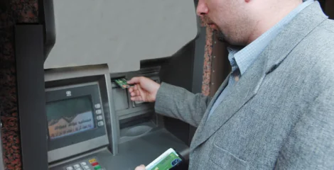 Egyptian Banks Hike Administrative Fees