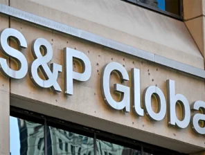 S&P Raises Egypt’s Credit Rating to “B”
