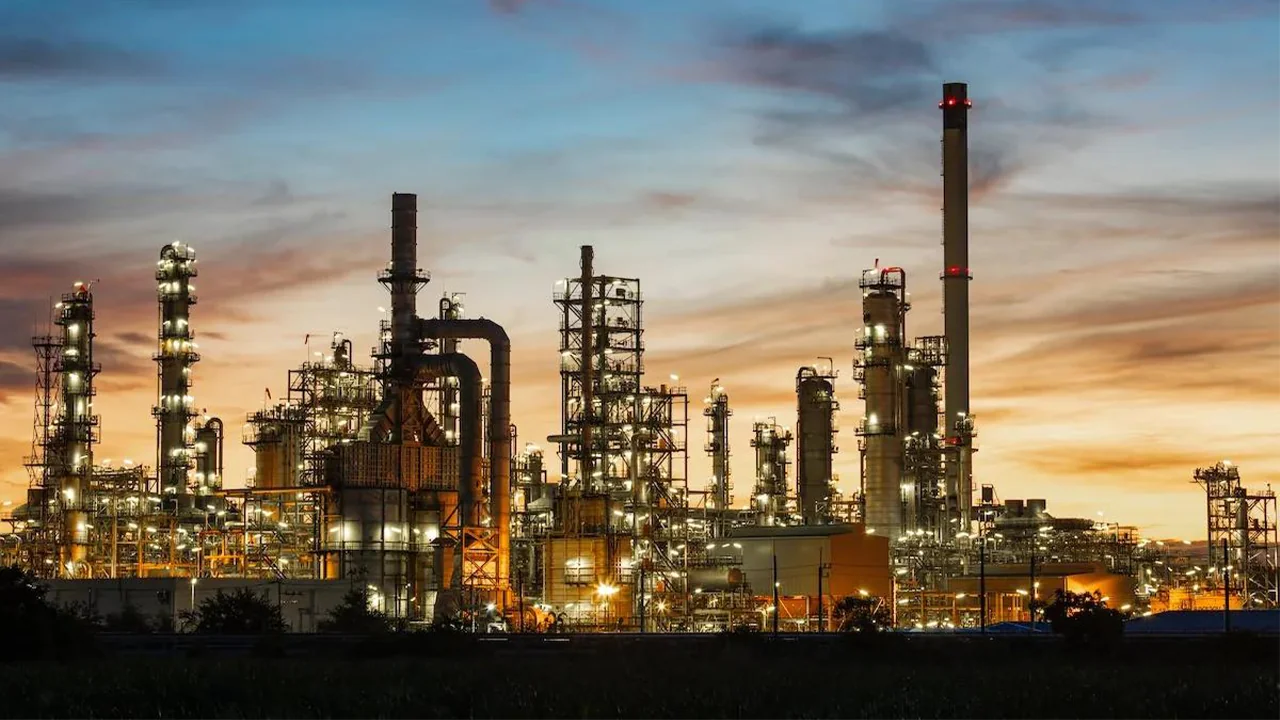 Oil Prices Plunge After Historic Surge — Here’s the Global Economic Fallout