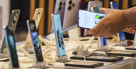 Egypt Extends Mobile Phone Exemption for Expats to 120 Days