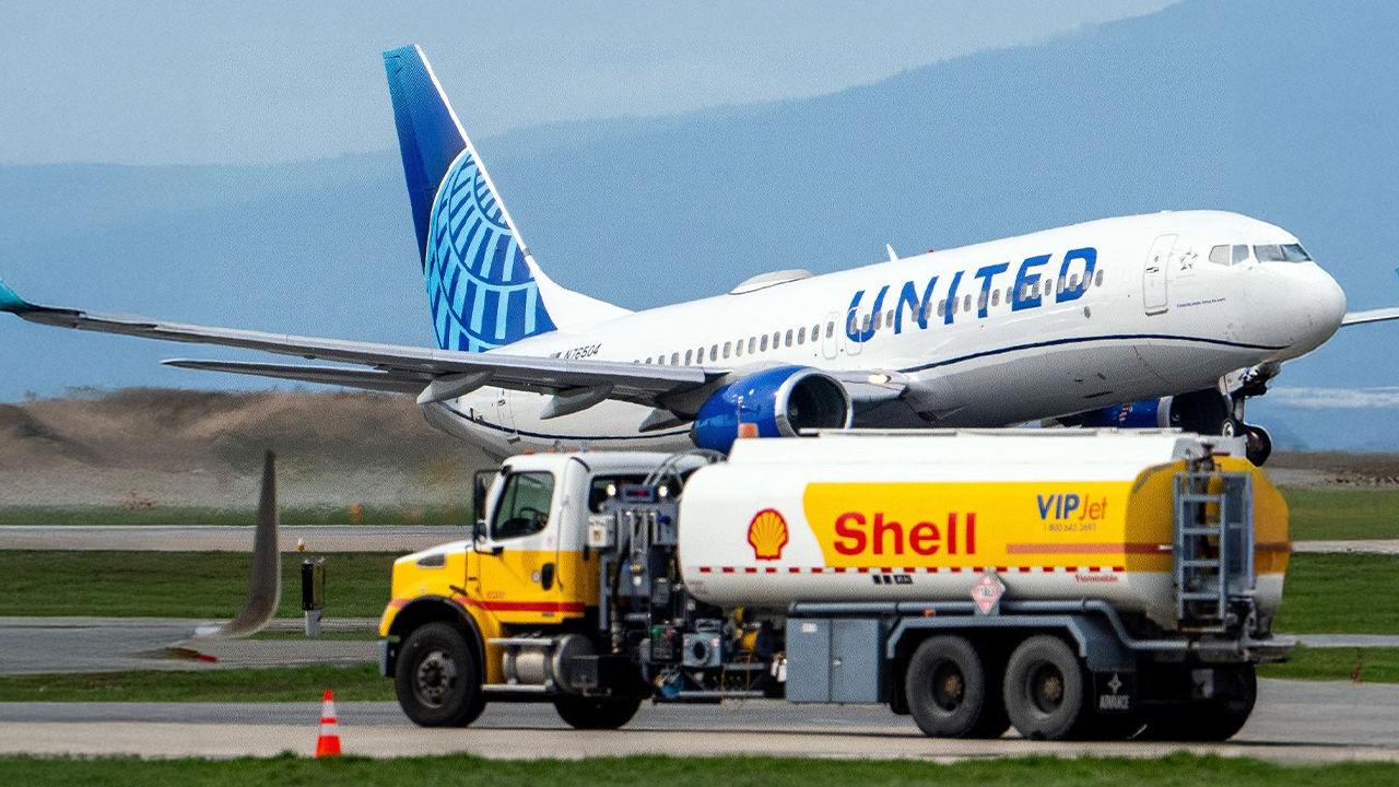 Low-Cost Airlines Cut Flights as Fuel Costs Surge After Hormuz Closure