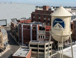 Paramount Nears USD 24B Backing from Gulf Funds for USD 81B Warner Deal. The Capital Behind Hollywood Is Changing