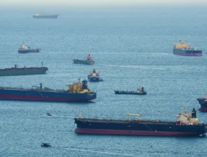 Oil Surges Above USD 110 as US Weighs Iran Proposal