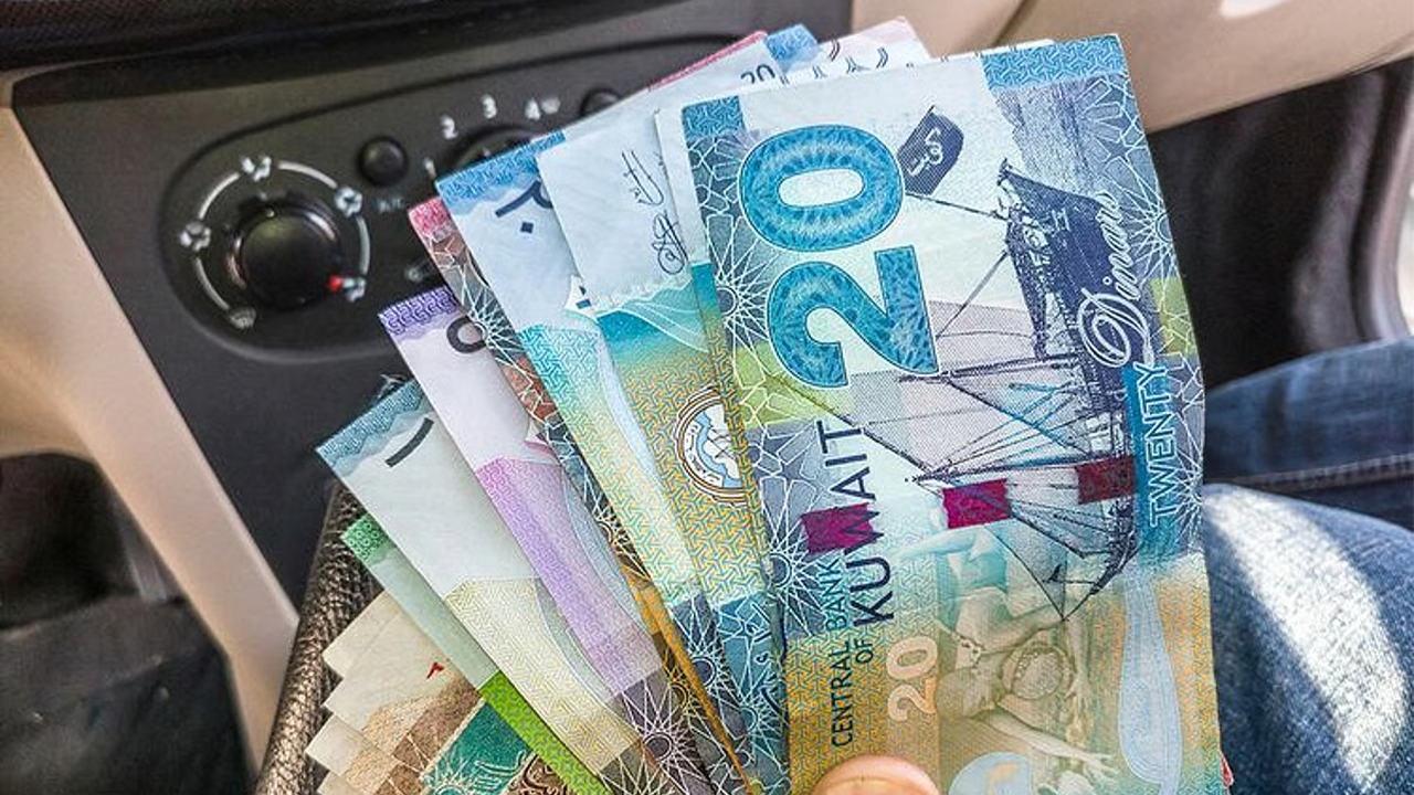 Kuwait Caps Cash Payments at KWD 10 for Select Sectors. Informal Transactions Are Being Pushed Into the System.