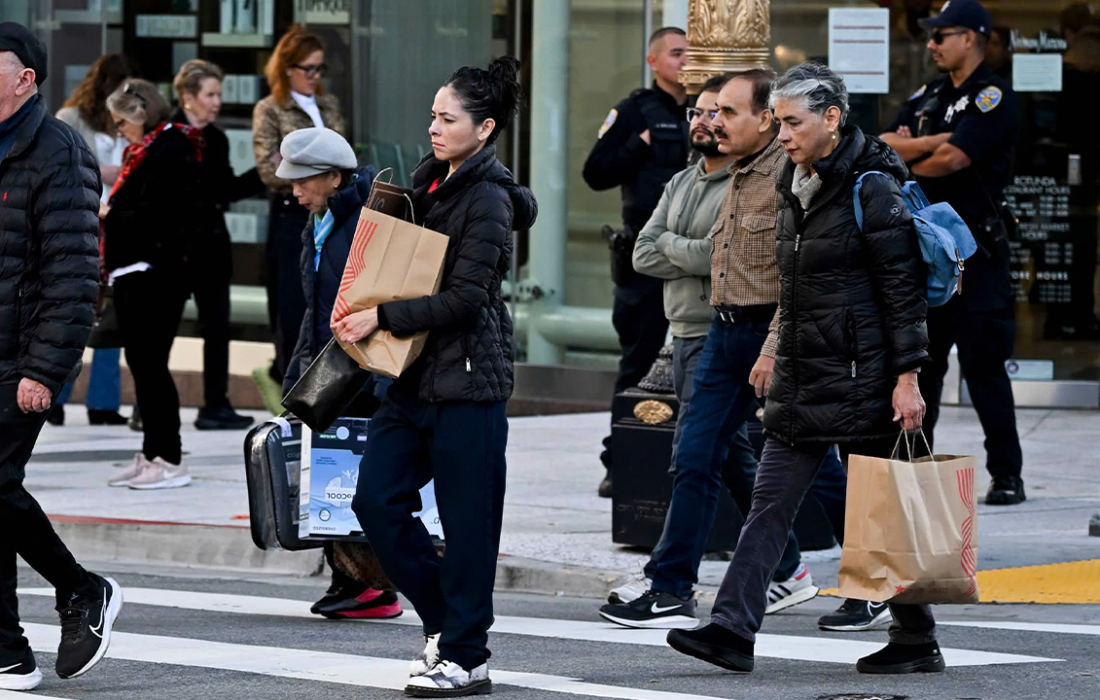 America’s Wealth Gap Hits a Record High. The Top 1% Now Holds as Much as the Bottom 90%