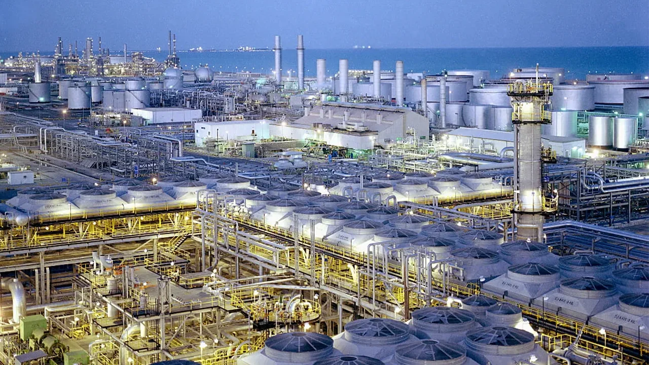 Aramco CEO Warns Oil Market Shock Could Stretch Into 2027 as Hormuz Disruptions Persist